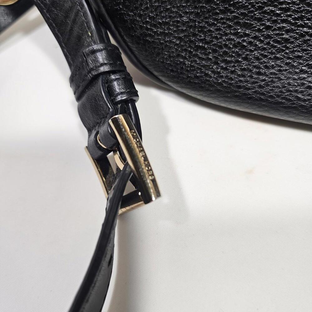 MICHAEL Michael Kors Raven Medium Leather Messenger Bag Black With Gold Hardwear - Picture 3 of 15